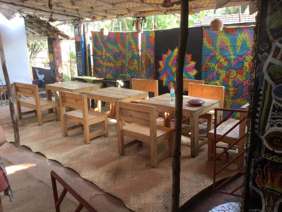 Hippie Hostel Anjuna Exterior photo