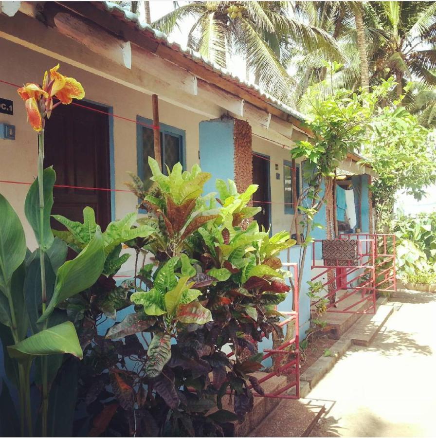 Hippie Hostel Anjuna Exterior photo