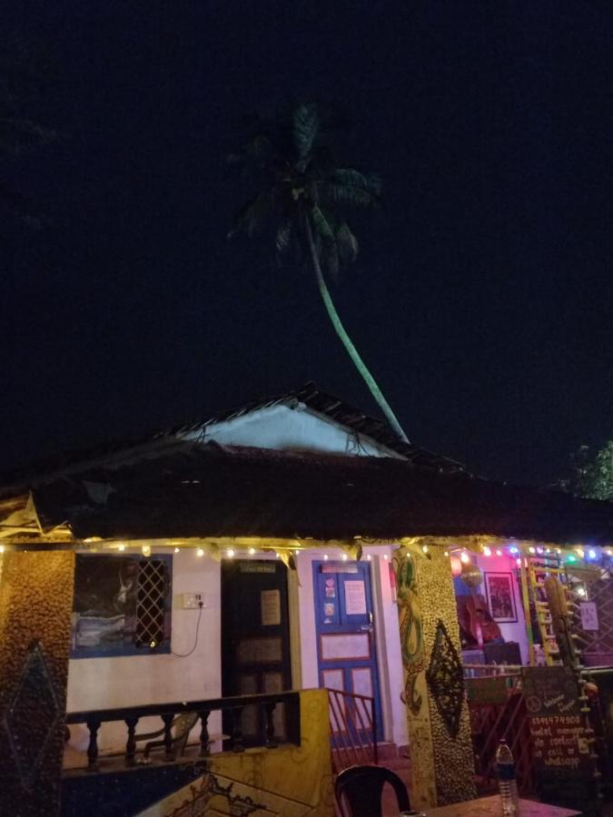 Hippie Hostel Anjuna Exterior photo